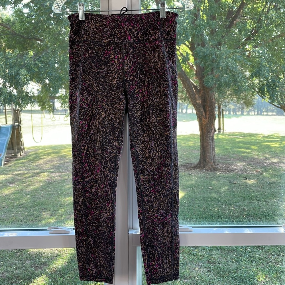 Lululemon Wonder Train Leggings
